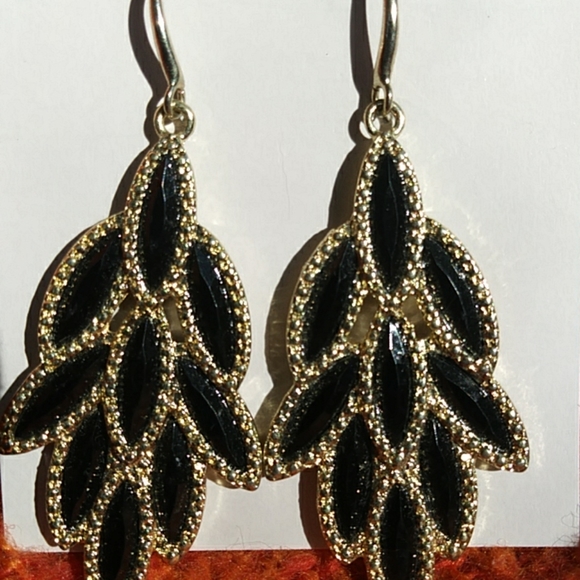Elegant Gold & Black Earrings - Picture 3 of 5